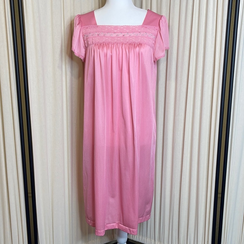 - VINTAGE- VANITY  PINK FLORAL SLIP NIGHTGOWN WITH LACE SIZE MEDIUM